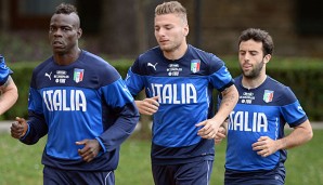Ciro Immobile (M.) bereitet sich aktuell mit der italienischen Nationalmannschaft auf die WM vor