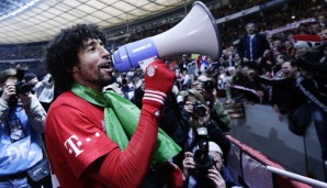 Dante bei der Meisterfeier des FC Bayern im Berliner Olympiastadion