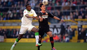 Peniel Mlapa (l.) hat bei der Borussia trotz De Jongs Weggang keine Zukunft mehr