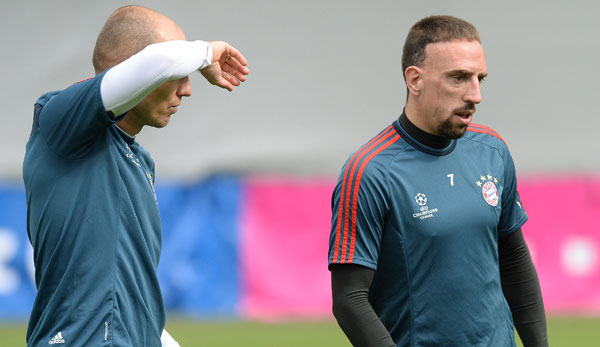 Arjen Robben und Franck Ribery fehlen den Bayern auf Schalke