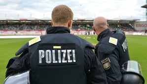 Die DFL könnte schon bald für die Einsätze der Polizei bei Fußballspielen aufkommen müssen