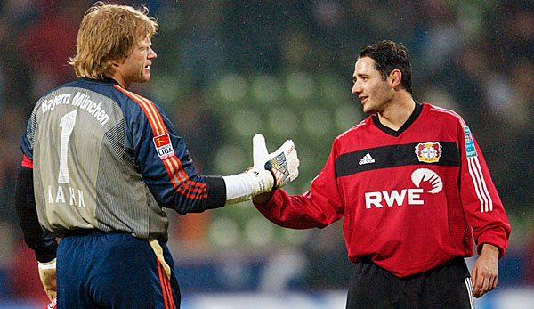 Oliver Neuville (r.) wäre einst beinahe zum FC Bayern gewechselt