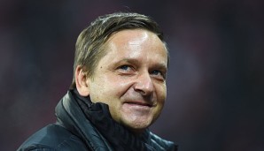 Mit vier Punkten aus zwei Spielen ist Horst Heldt glücklich mit der Schalker Punktausbeute.