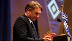 Dietmar Beiersdorfer zeigt sich von den Leistungen der Neuzugänge enttäuscht