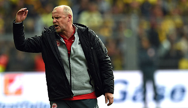 Das Verhältnis zwischen Eintracht-Trainer Thomas Schaaf und seiner Mannschaft soll angespannt sein
