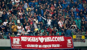 Fans in vielen Stadien setzen sich für die Willkommenskultur in Deutschland ein