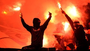 Teilausschluss für Frankfurt-"Fans": Harte Strafe nach Ausschreitungen