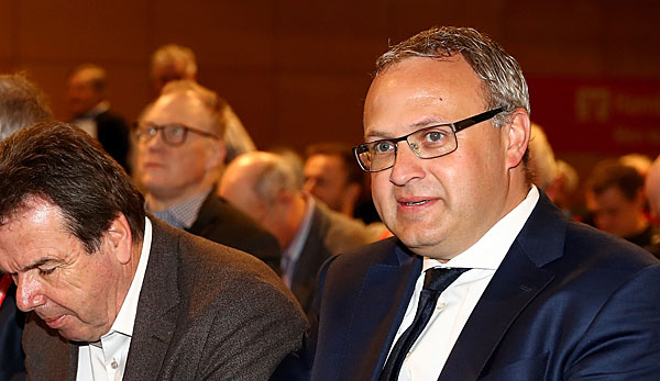 Frank Wettstein gab bekannt, dass der Konzernumbau den HSV vor einem 11 Mio.-Minus gerettet