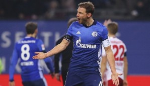 Benedikt Höwedes vom FC Schalke 04 riskiert seine Gesundheit