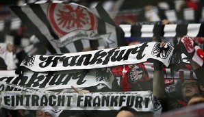 Eintracht Frankfurt bindet seinen Nachwuchstorwart Leon Bätge langfristig