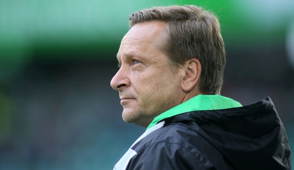 Horst Heldt von Hannover 96 übt Kritik an den eigenen Fans