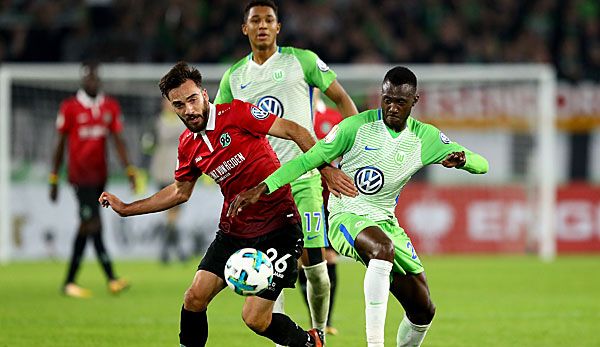 Kenan Karaman im Duell gegen Wolfsburg in der Bundesliga