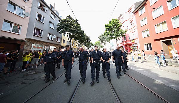 Die Polizei in Dortmund nach dem DFB-Pokalsieg 2017
