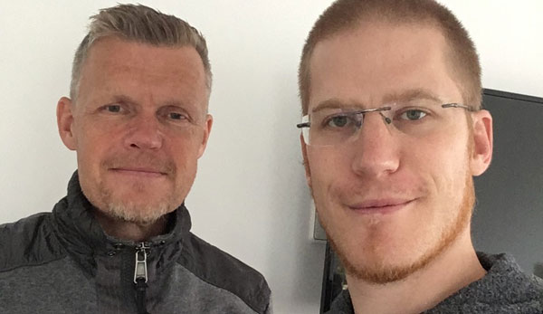 Selfie in Sinsheim: SPOX-Redakteur Jochen Tittmar mit Peter Kuhnt
