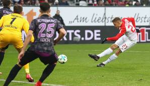 Platz 7: Alfred Finnbogason (FC Augsburg) - 40 Torschüsse