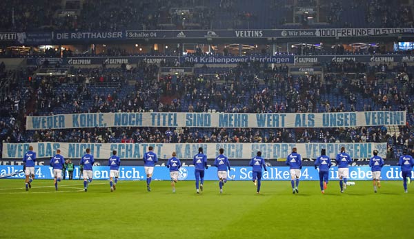 Mit diesem Banner empfingen die Schalker am Sonntag Leon Goretzka