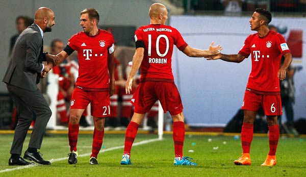 Pep Guardiola und seine Dreierkette beim FC Bayern.... Naja, nicht ganz
