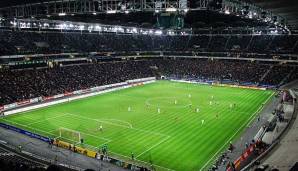 Eintracht Frankfurt spielt an einem Montagabend gegen RB Leipzig.