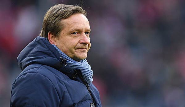 Hannover-96-Manager Horst Heldt: "Etwas läuft komplett aus dem Ruder".