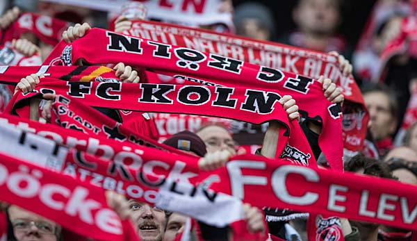 Ultras des 1. FC Köln boykottieren das Spiel in Leipzig.