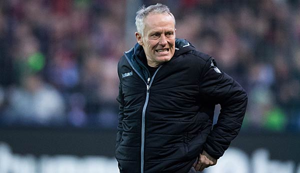 Christian Streich an der Seitenlinie des SC Freiburgs nach der Niederlage gegen den FC Bayern