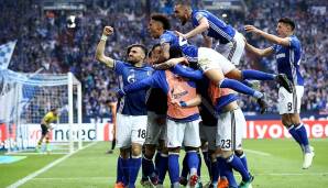 Der FC Schalke schlägt die Borussia und ist Derbysieger. Einer sticht dabei mal wieder besonders heraus. Die B-Elf des FC Bayern sammelt Bestnoten -die Top-11 des 30. Spieltags.