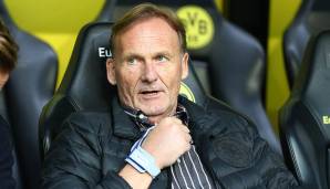 "Seit ich die habe, läuft es nicht mehr..." (Dortmunds Geschäftsführer Hans-Joachim Watzke über seine blau-weiße "Schalke-Manschette" an seiner operierten Hand)