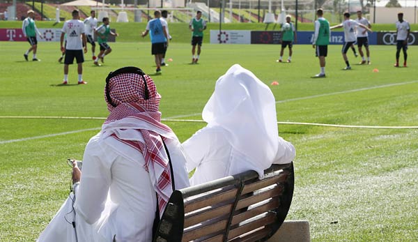 Der FC Bayern hält das Trainingslager in Doha ab.