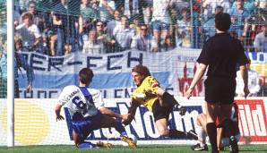 1991/92 - Bayer Leverkusen - VFB STUTTGART 1:2, Hansa Rostock - Eintracht Frankfurt 2:1, MSV Duisburg - Borussia Dortmund 0:1: Frankfurt ist Erster und muss gewinnen. Nach einem deutlichen Foul an Ralf Weber wird der SGE ein Strafstoß verwehrt...