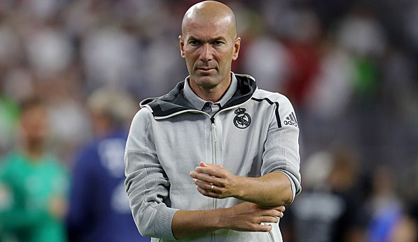 Zinedine Zidane verlor mit Real in der Vorbereitung gegen Atletico mit 3:7.