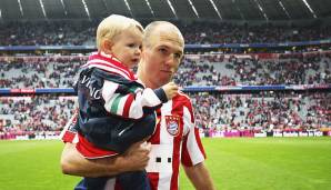 Arjen Robben (für 25 Millionen Euro von Real Madrid zum FC Bayern im Sommer 2009): Prägte das so erfolgreiche zurückliegende Jahrzehnt des FCB entscheidend und erzielte unter anderem das Siegtor beim CL-Finale 2013.