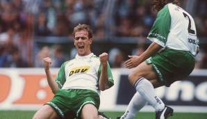Am 29. Spieltag kam es damals zum direkten Aufeinandertreffen des damaligen Tabellenführers Dortmund mit dem ersten Verfolger Werder. Dank Toren von Andreas Herzog (1) und Mario Basler (2) gewann der SVW mit 3:1 und zog am BVB vorbei.