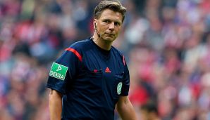 Thorsten Kinhöfer hat das Verhalten von Spielern und Trainern mit drastischen Worten kritisiert.
