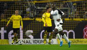 Paderborns Stürmer Streli Mamba erzielt gegen Borussia Dortmund einen Doppelpack.