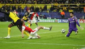 Dortmunds Keeper Roman Bürki (r.) befindet sich aktuell in herausragender Form.