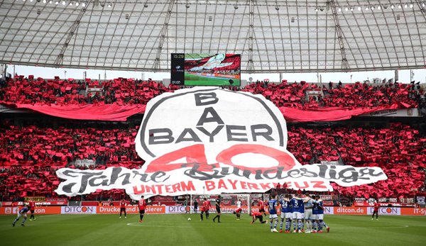 Das letzte Spiel gegen Schalke stand für Leverkusen ganz im Zeichen des Bundesliga-Jubiläums.