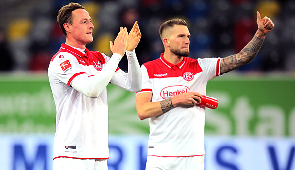 Andre Hoffmann and Robin Bormuth bedanken sich bei den Düsseldorfer Fans.