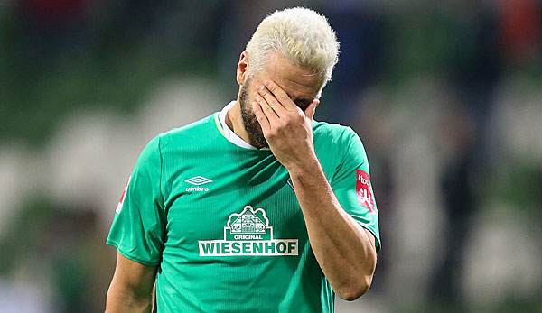 Claudio Pizarro verlor mit Werder zuletzt gegen Schalke.