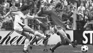 Platz 18: Lothar Matthäus (Borussia Mönchengladbach). 100. Spiel am 17. September 1982 mit 21 Jahren, 5 Monaten und 27 Tagen.