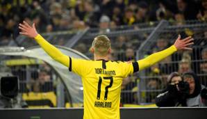 Erling Haaland lässt sich vom Dortmunder Publikum feiern.