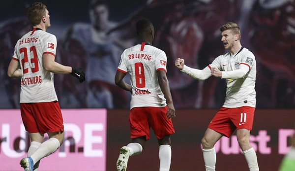 RB Leipzig will die Tabellenführung verteidigen.