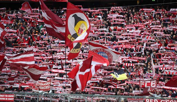 Die Fans des FC Bayern München sind mit den Plänen der Bundesliga unzufrieden.