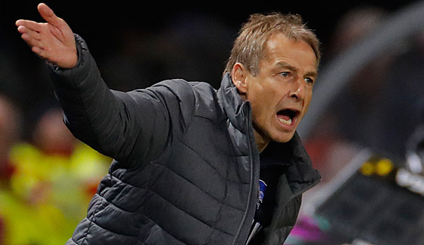Jürgen Klinsmann muss sich heftige Kritik gefallen lassen.