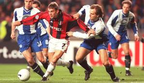 DICK VAN BURIK: Kam wie Herzog 1997 als gestandender Eredivisie-Spieler zur Hertha und blieb bis zu seinem Karriereende 2007 ein Berliner. Doch die Trennung vom langjährigen Abwehrchef war ebenso spektakulär wie sonderbar.