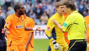 Ryan Babel (TSG 1899 Hoffenheim) am 5.5.2012 in Minute 41 gegen Hertha BSC. Vergehen bei der zweiten Gelben Karte: Schiedsrichterbeleidigung.