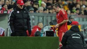 Franck Ribery (FC Bayern München) am 16.12.2011 in Minute 33 gegen den 1. FC Köln. Vergehen bei der zweiten Gelben Karte: versuchter Kopfstoß gegen Gegenspieler.
