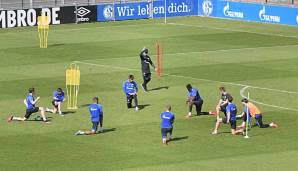 Die Schalke-Profis trainieren aktuell in Kleingruppen.