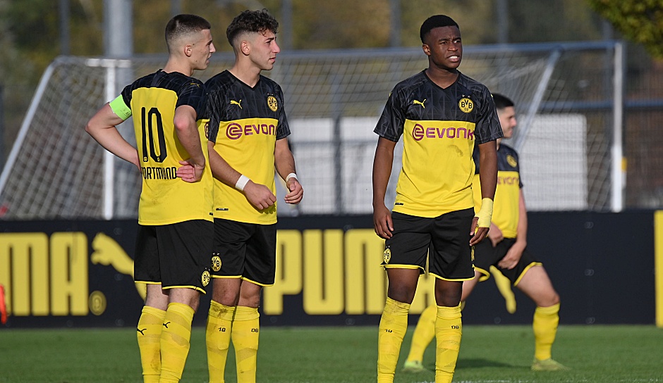 Giovanni Reyna (17) dürfte mit seinem Profi-Debüt für den BVB im Januar nur den Anfang gemacht haben, tummeln sich in der Jugendabteilung der Schwarz-Gelben doch so einige Top-Talente, die noch ohne Einsatz bei den Profis sind. SPOX gibt einen Überblick.