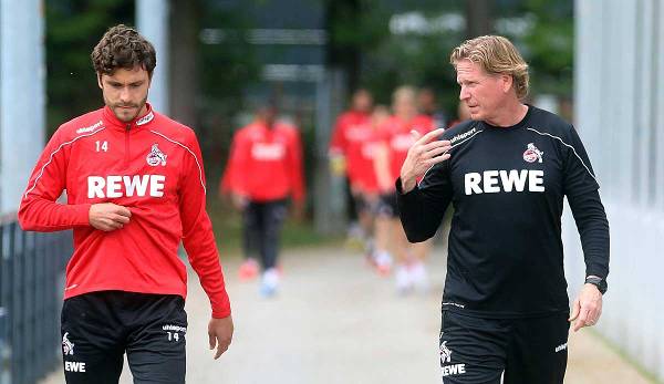Werden offenbar früher als es das DFL-Konzept vorsieht in ein Quarantäne-Trainingslager gehen: Kapitän Jonas Hector und Trainer Markus Gisdol vom 1. FC Köln.
