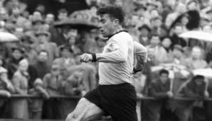 ALFRED KELBASSA (in der Saison 1956/57): Der Stürmer gewann mit dem BVB 1956 und 1957 zweimal die deutsche Meisterschaft. Zudem wurde er zweimal Torschützenkönig in der Oberliga West.